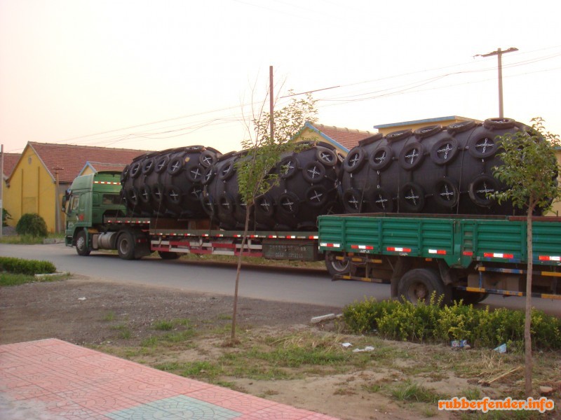 充气橡胶护舷  船用护舷  靠球 碰垫