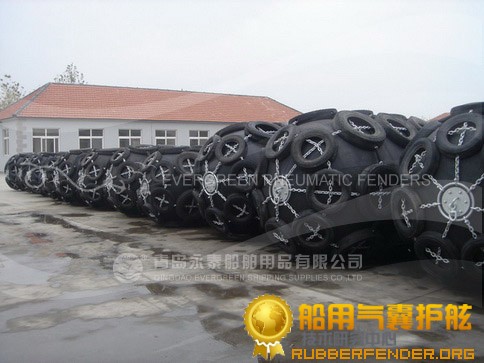 诚信永泰供应充气橡胶护舷船舶护舷码头靠球